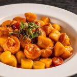 Foto 2 Nhoque de baroa com camarão – Alex Souto (Copy)